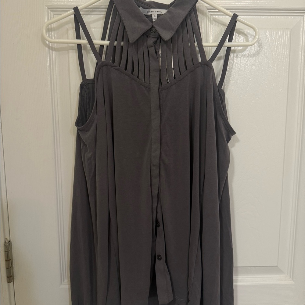 Naked Zebra Gray Sleeveless Button Down Blouse